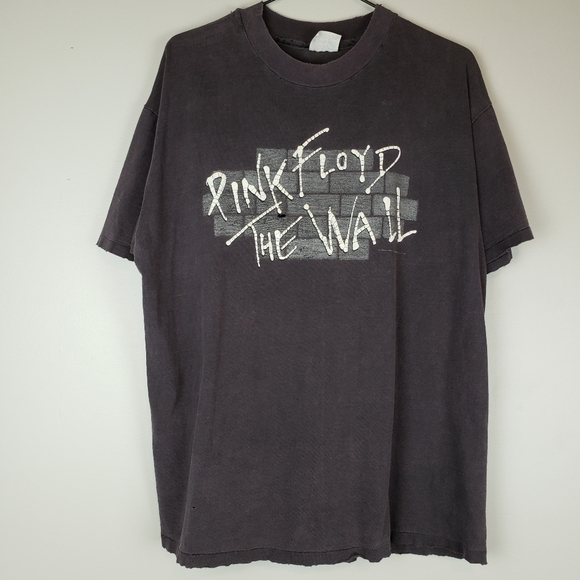 Vintage Other - Vintage 1982 Pink Floyd band tee sz XL 3D letters